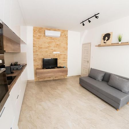 Winestone Corner Apartment デブレツェン エクステリア 写真