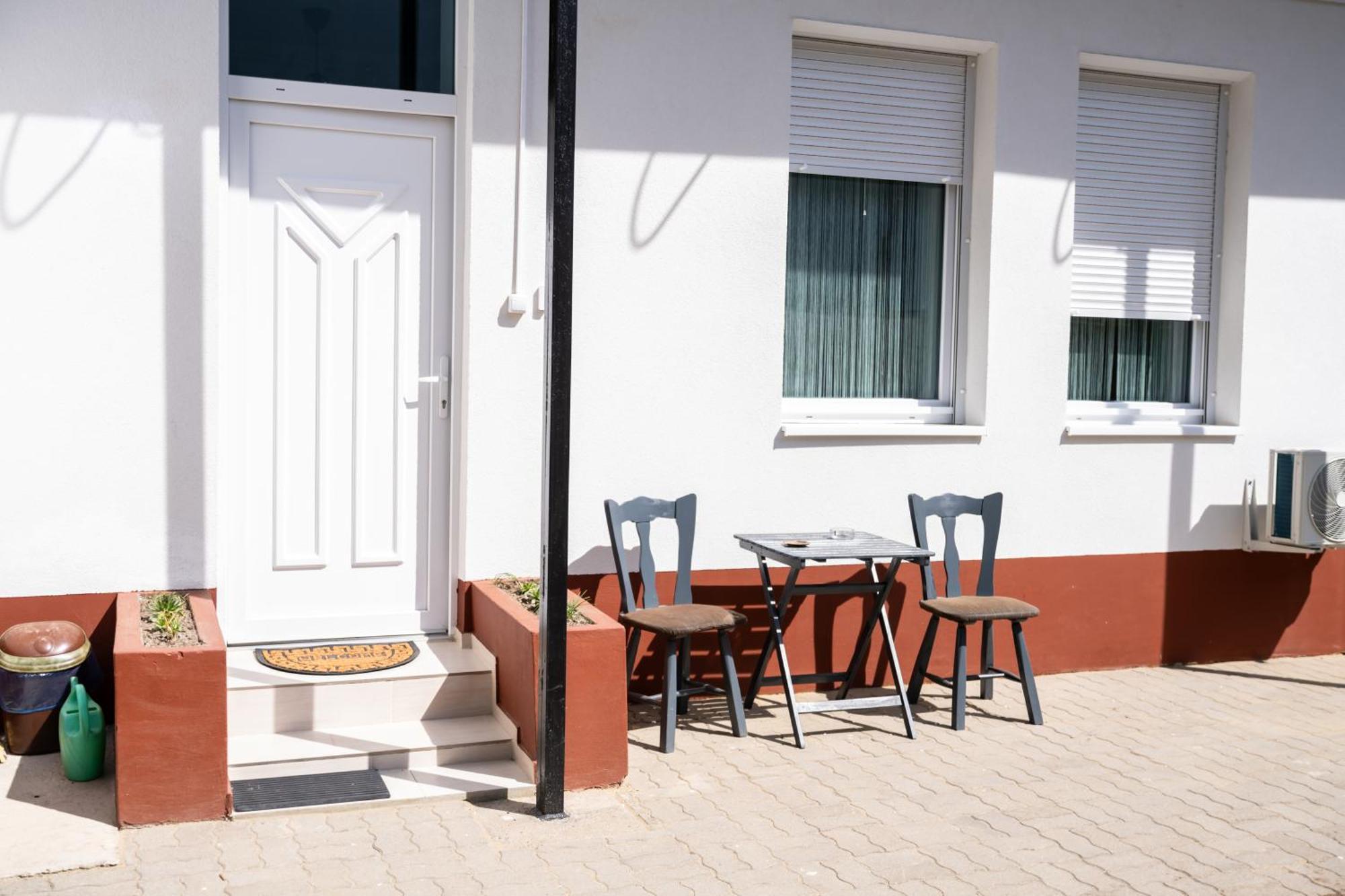 Winestone Corner Apartment デブレツェン エクステリア 写真